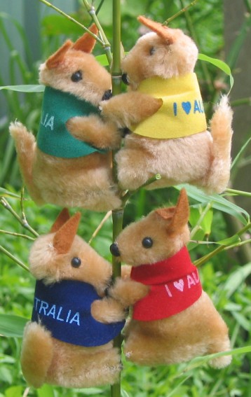 Clip-on kangaroos in jackets
